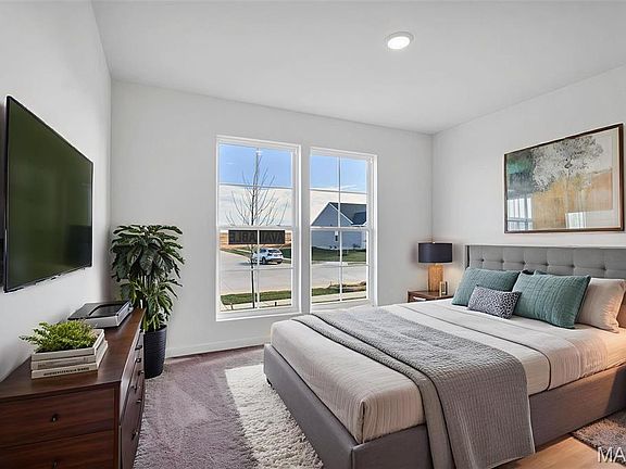 3rd image of 28925 Old Court Dr