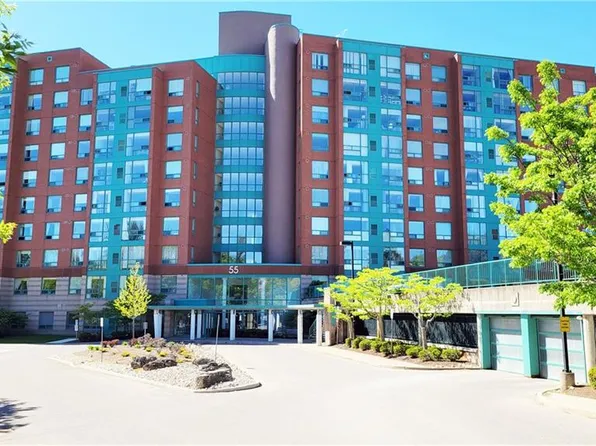 55 Blue Springs Dr #302, Waterloo, ON N2J 4T3