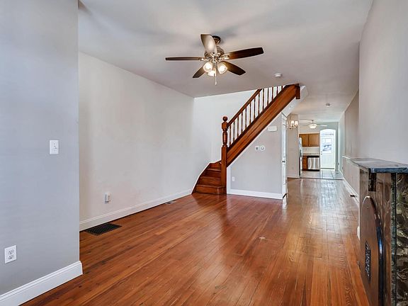 Beautiful and spacious living room!