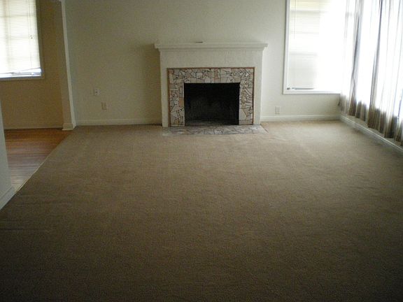 3rd image of 4149 E Brentwood Ave