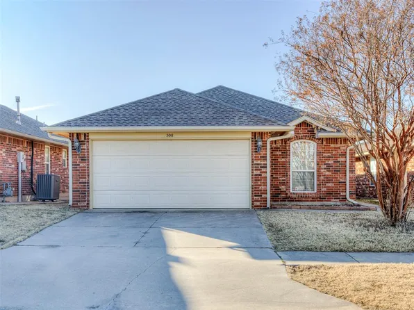 508 SW 38th Ter, Moore, OK 73160
