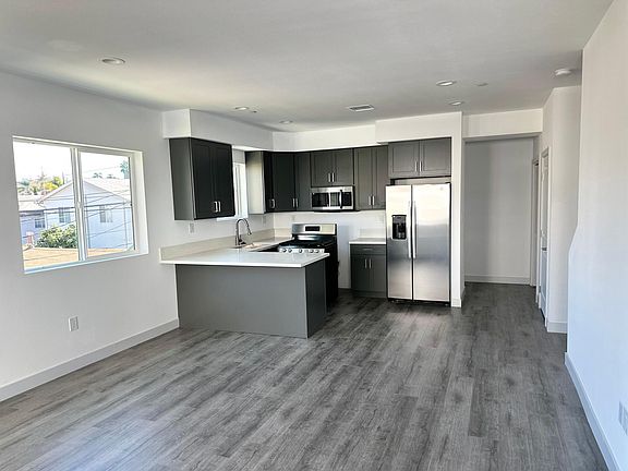 5th image of 4838 Saint Charles Pl #4838