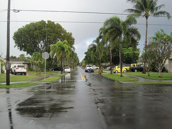 4th image of 602 SE 7th Ave
