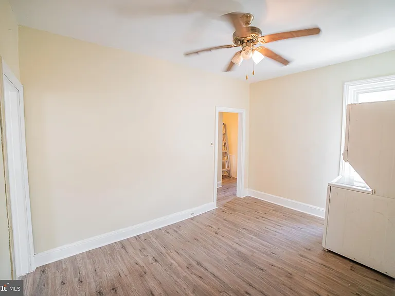 2427 E Allegheny Ave #2 — Photo 11