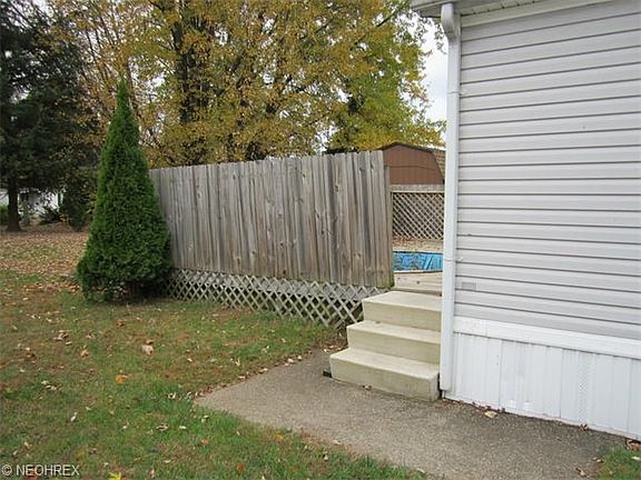 3rd image of 103 Hawaiian Dr