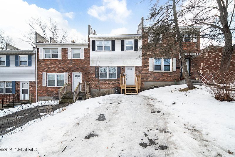 2nd image of 104 Mount Hope Drive