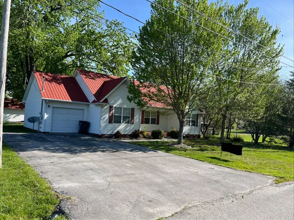 1010 Dowell St, Cookeville, TN 38501