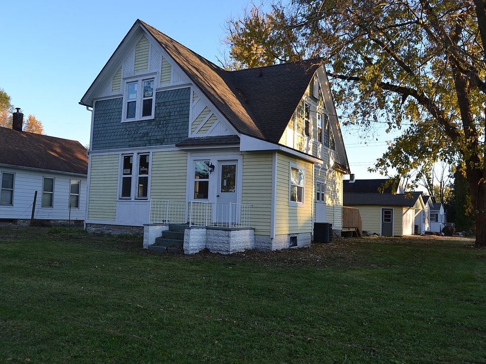 1st image of 703 E Joliet St