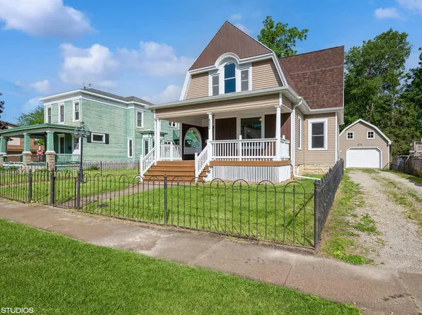 602 Commercial St, La Porte City, IA 50651