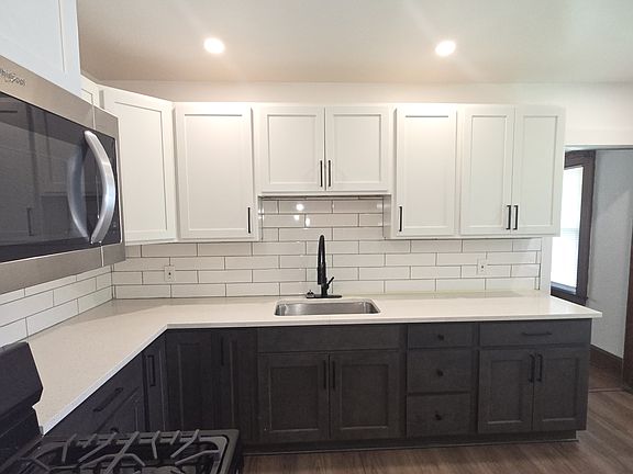 2nd image of 1697 Lee Rd #2