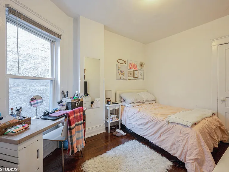 1149 W Cornelia Ave #3W — Photo 9