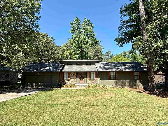 2nd image of 208 Seville Ln