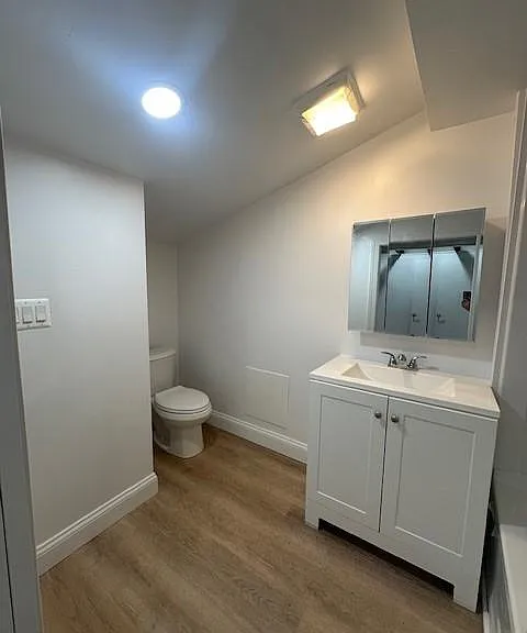 219 Hanover St #11 — Photo 6