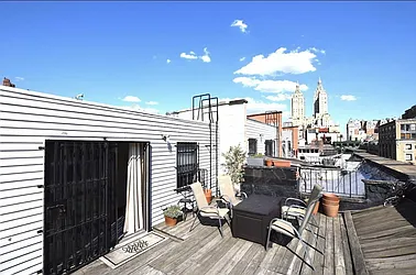 Rented by Street Realty Brokerage LLC