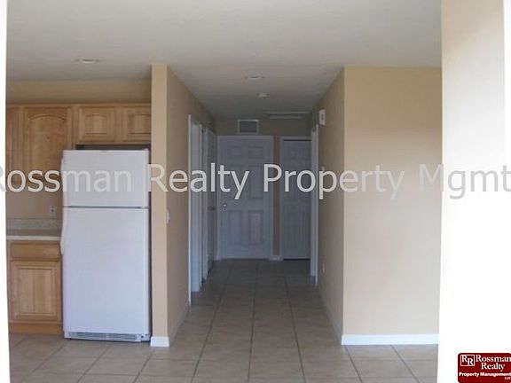 5th image of 4634 Douglas Ln