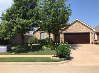 625 Canoe Way, Crowley, TX 76036