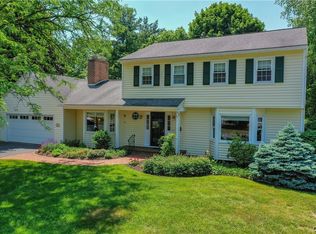 4971 Carnarvon Rd, Syracuse, NY 13215