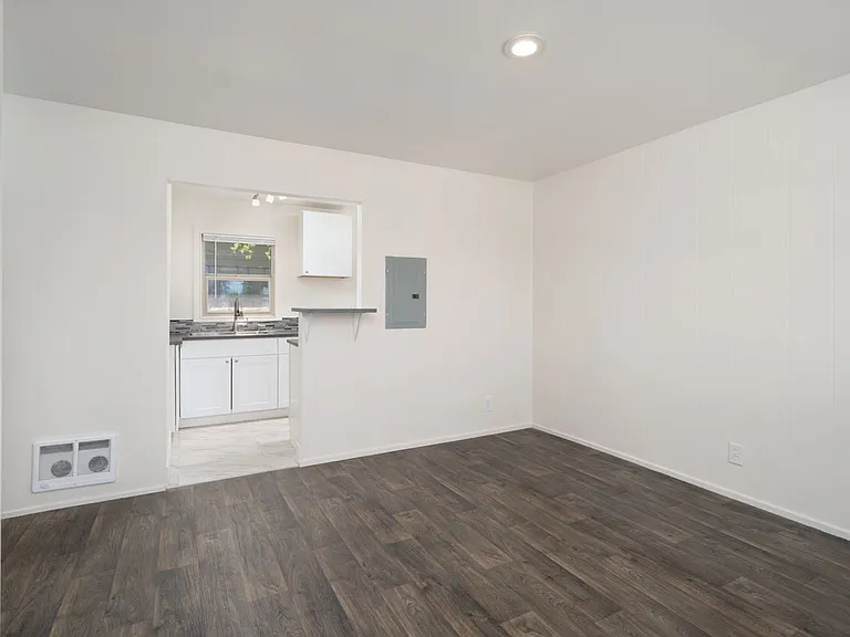 10746 NE Wygant St — Photo 38