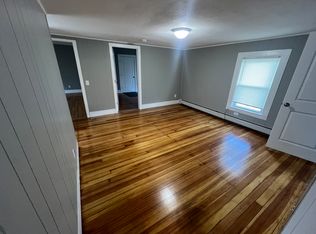 26 High St #3, Easthampton, MA 01027