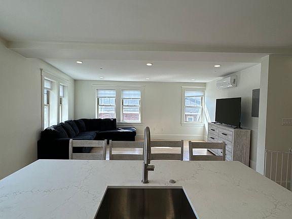4th image of 38 Bradlee Rd #100
