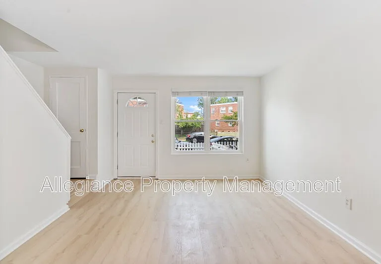 3727 Mark Dr — Photo 7