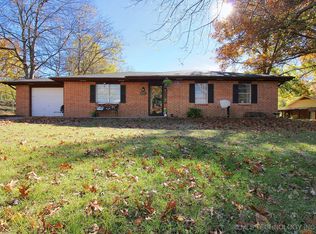 404 E Ross St, Tahlequah, OK 74464