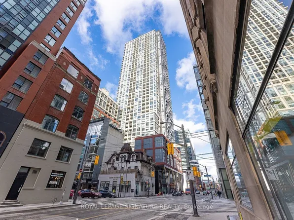 108 Peter St, Toronto, ON