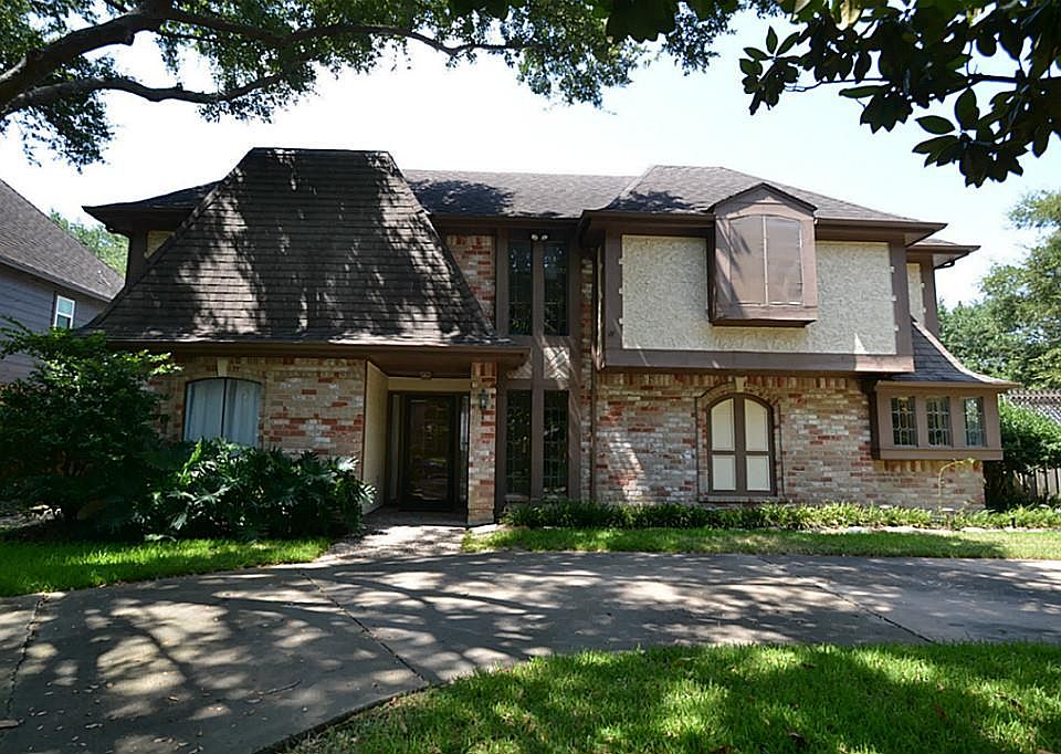 1st image of 18302 Forest Town Dr