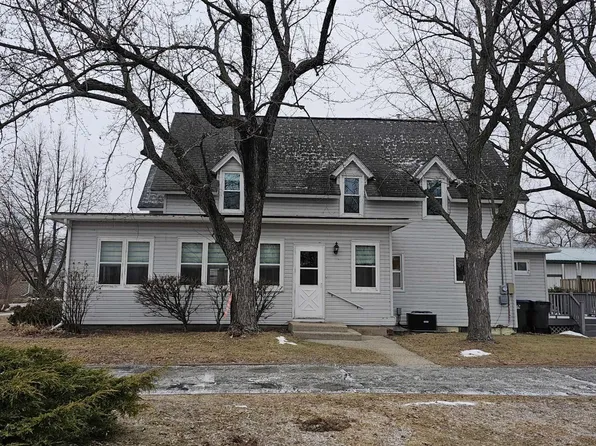 145 Lake Ave, Montello, WI 53949