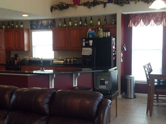 2nd image of 5048 Lake Forest Dr