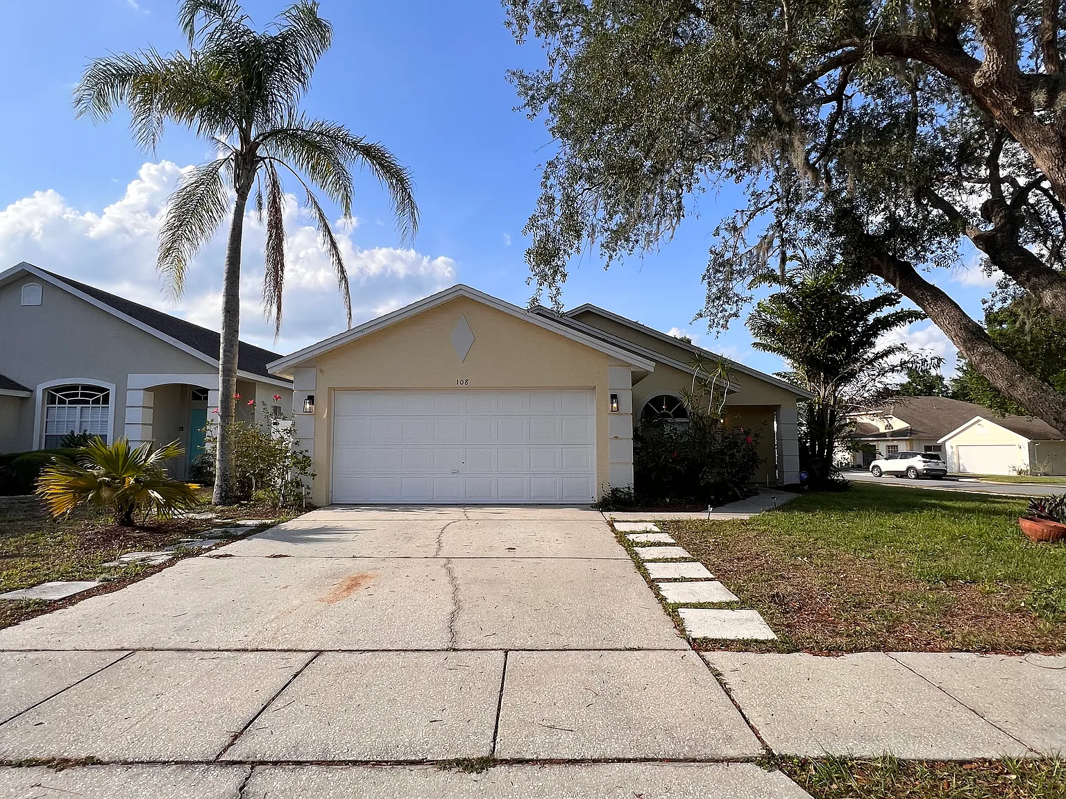 3 bed, 1219 sqft, $2,300 — Photo 3