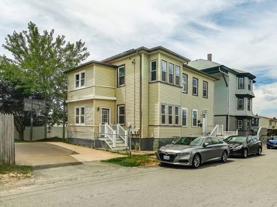 833 Grinnell St, Fall River, MA, 02721