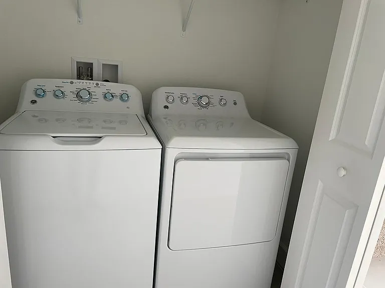 1337 Captiva Cv #8 — Photo 35
