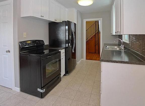 5th image of 3771 Dennis Ln