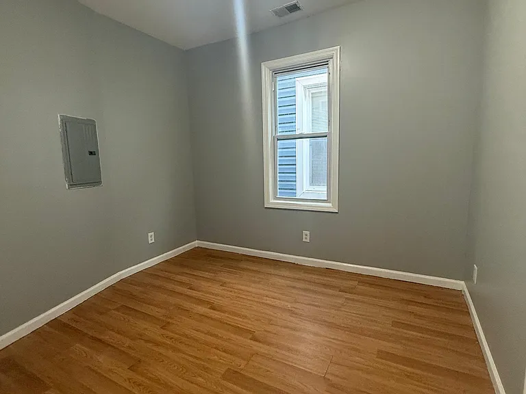 44 Durand Pl #2 — Photo 6