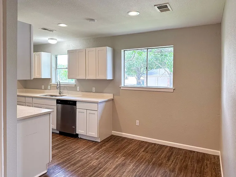52083 Finley Rd — Photo 5