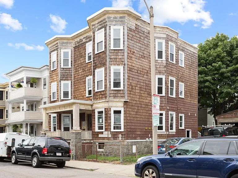 68 Saxton St #2 — Photo 23
