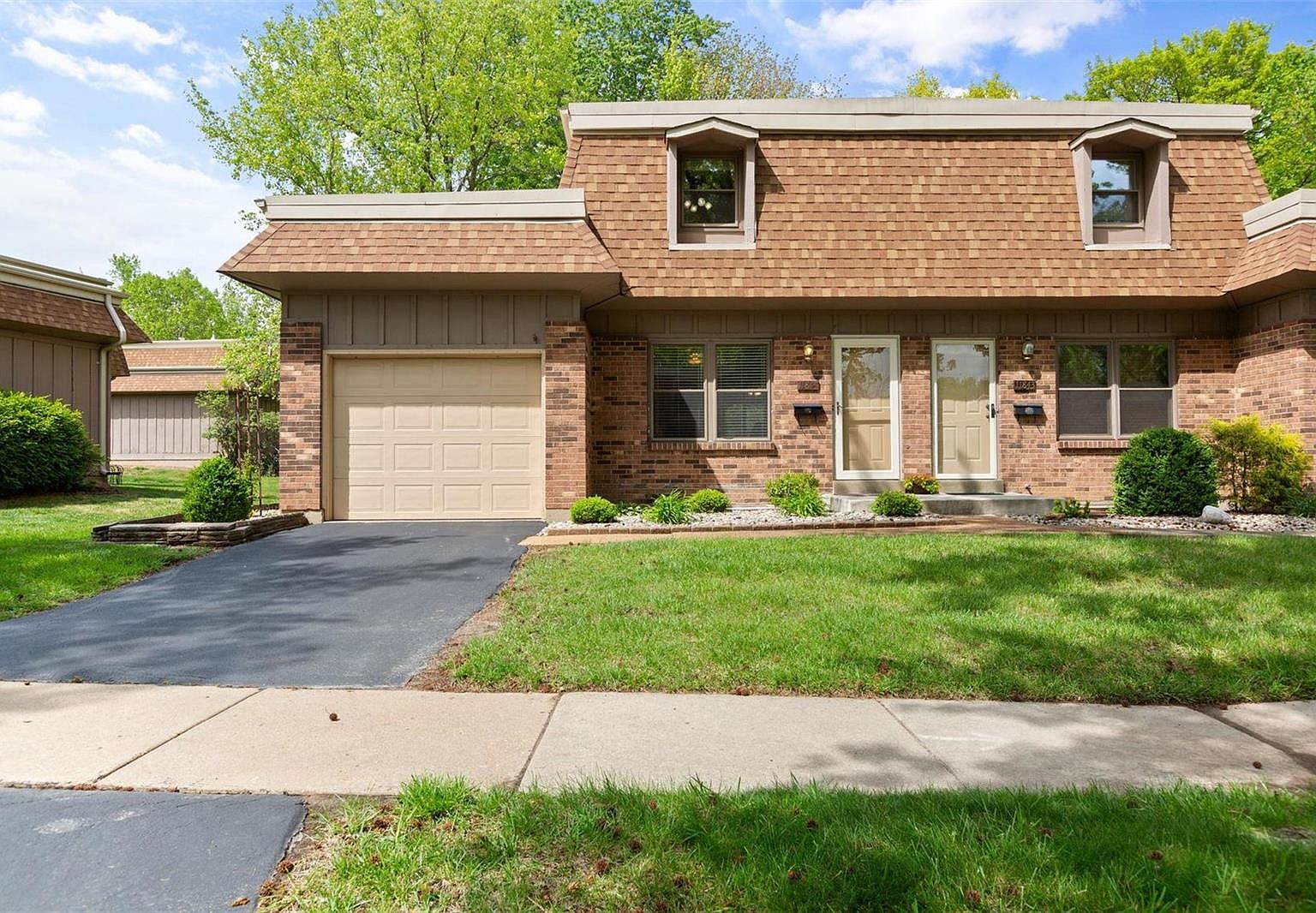 11845 Charlemagne Dr, Maryland Heights, MO 63043 Zillow