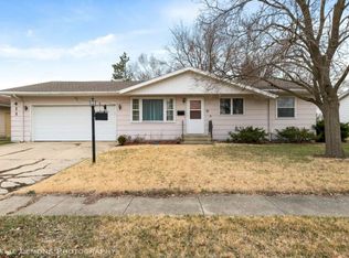 411 Ball Ave, Dekalb, IL 60115