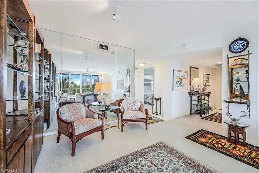 2 bed, 2.0 bath, 1230 sqft, $10,000 — Photo 3