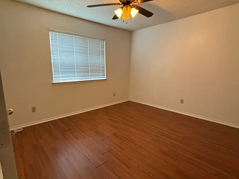 3739 Hulen Park Cir — Photo 6