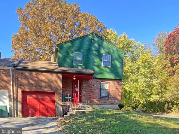 52 Greenbridge Dr