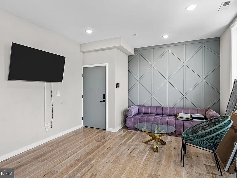 2409 N Hancock St #4 — Photo 11