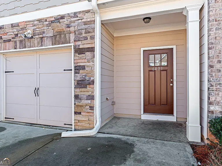 6401 Shalks Crossing Dr — Photo 9