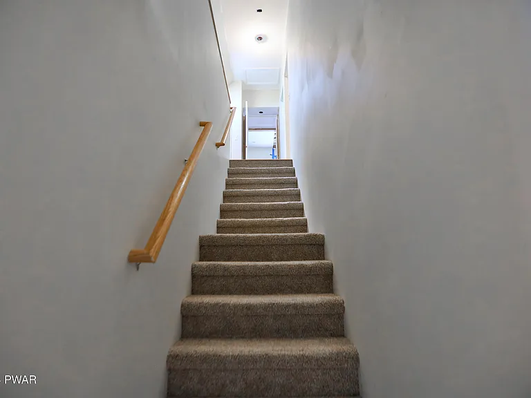 110 Stallion Dr — Photo 63