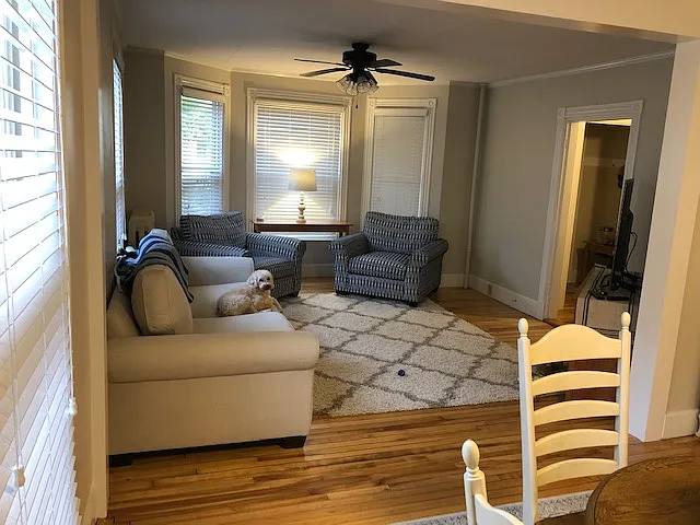 2 bed, 1100 sqft, $2,710 — Photo 2