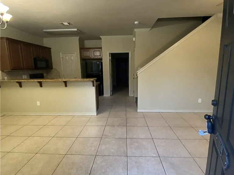 119 Forest Dr — Photo 2
