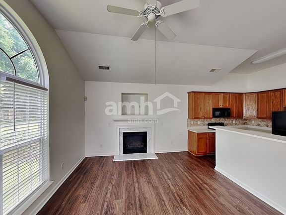 3rd image of 13424 Planters Row Dr
