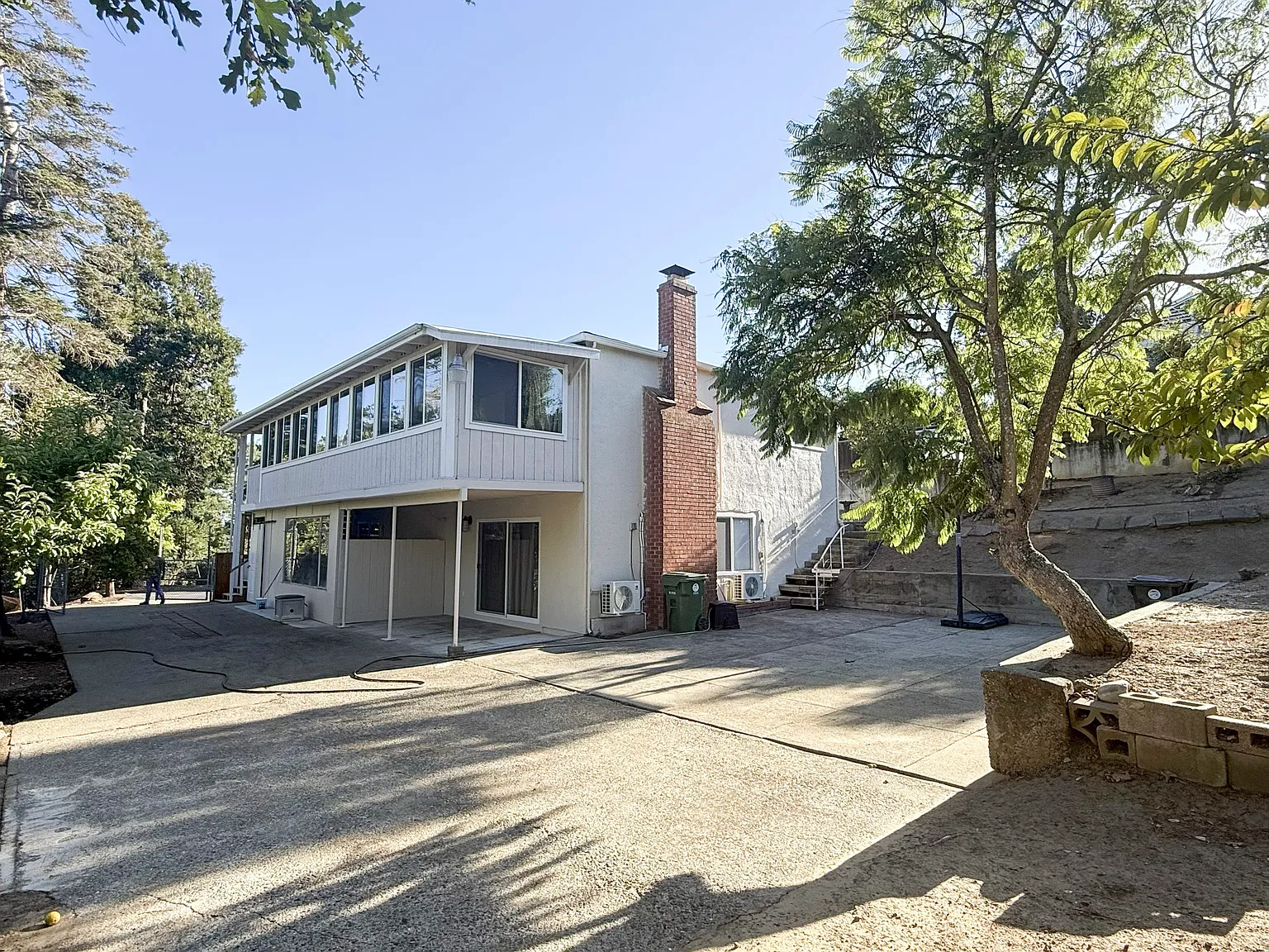 3 bed, 1272 sqft, $3,500 — Photo 3