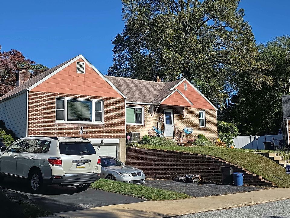 2nd image of 36 Hillside Rd